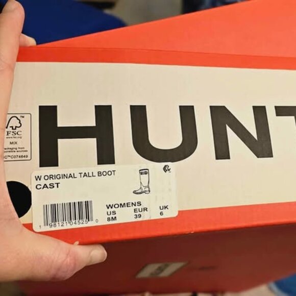 HUNTER Tall Rain Boots Women 8 Cast White Waterproof Classic Chic- Fall Staple!! - Picture 1 of 4